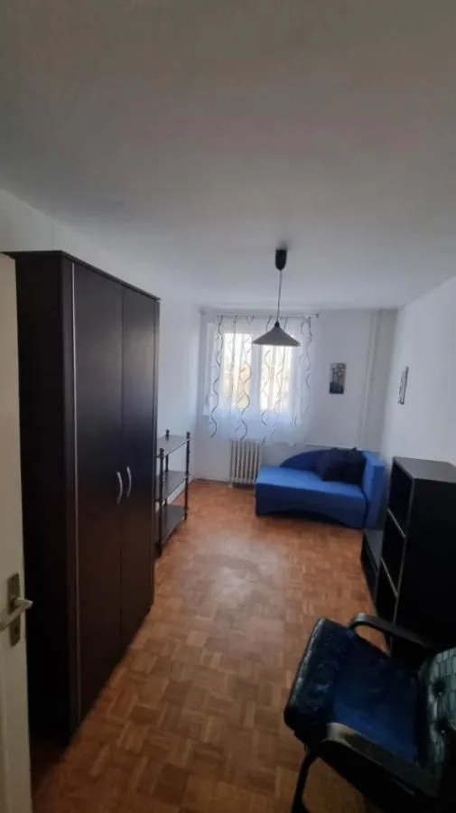 Izdavanje, trosoban stan, 70m², Centar, Novi Sad