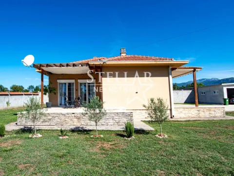 Izdavanje, kuća, 170m², Jastreb, Danilovgrad - image 11