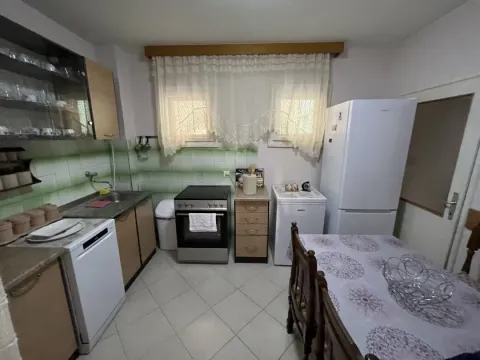 Prodaja, trosoban stan, 105m², Centar, Bar - image 3