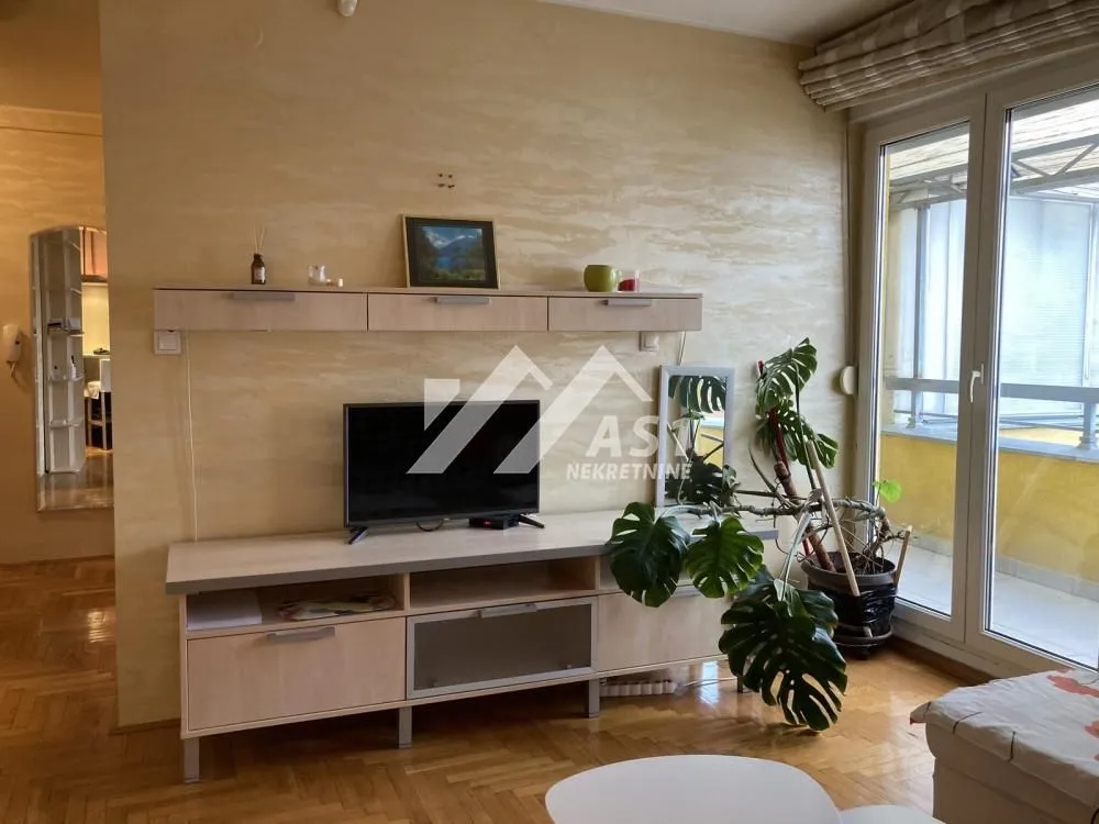 Izdavanje, jednosoban stan, 40m², Kej, Novi Sad Sve Podlokacije