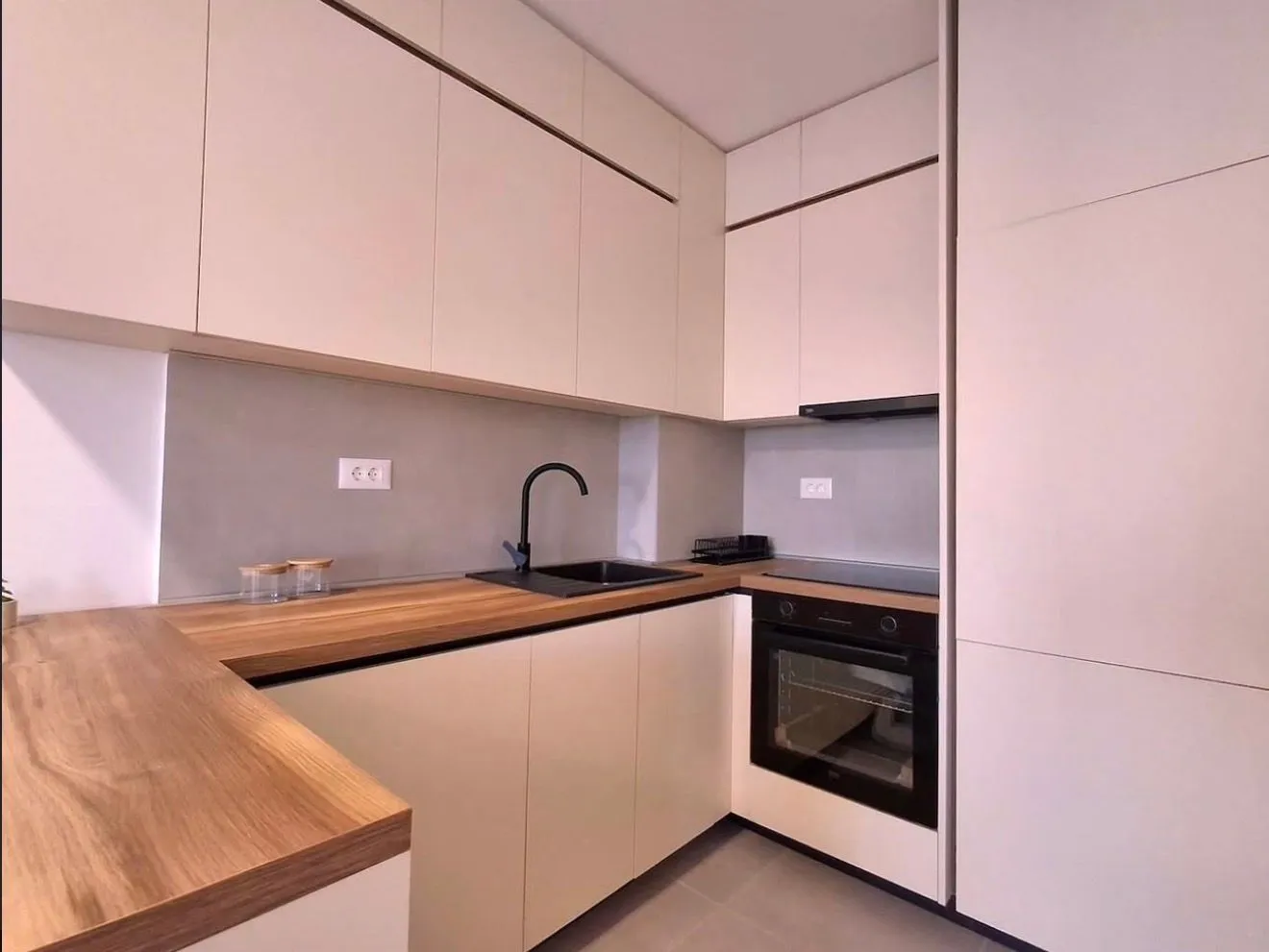 Izdavanje, jednosoban stan, 46m², Stari Aerodrom, Podgorica