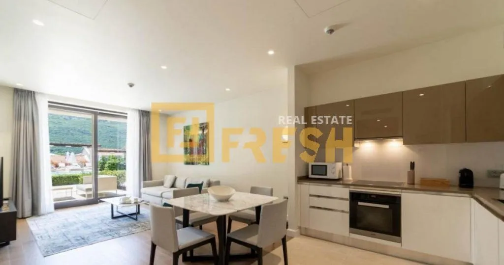 Prodaja, jednosoban stan, 90m², Herceg Novi, Crna Gora