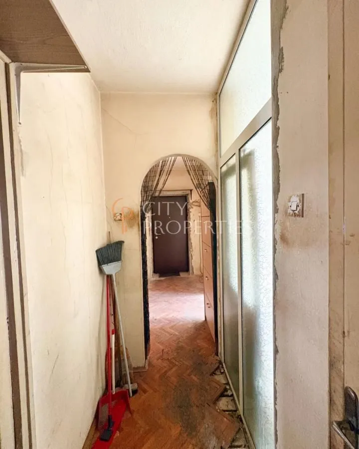 Prodaja, dvosoban stan, 85m², Centar, Podgorica