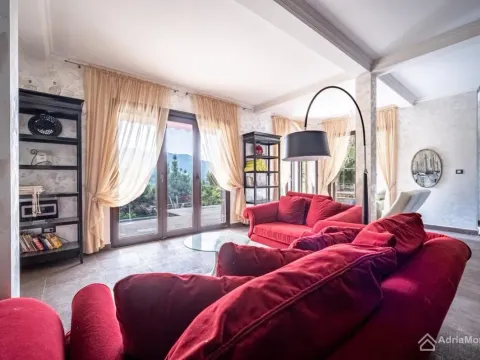 Prodaja, kuća, 188m², Herceg Novi, Crna Gora - image 2