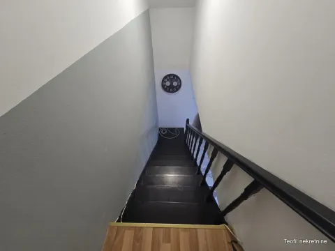 Izdavanje, trosoban stan, 74m², Olimp, Zvezdara Sve Podlokacije - image 4