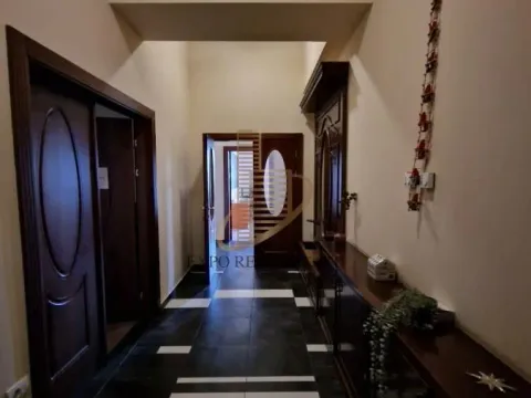 Izdavanje, poslovni prostor, 690m², Novo naselje, Novi Sad - image 24