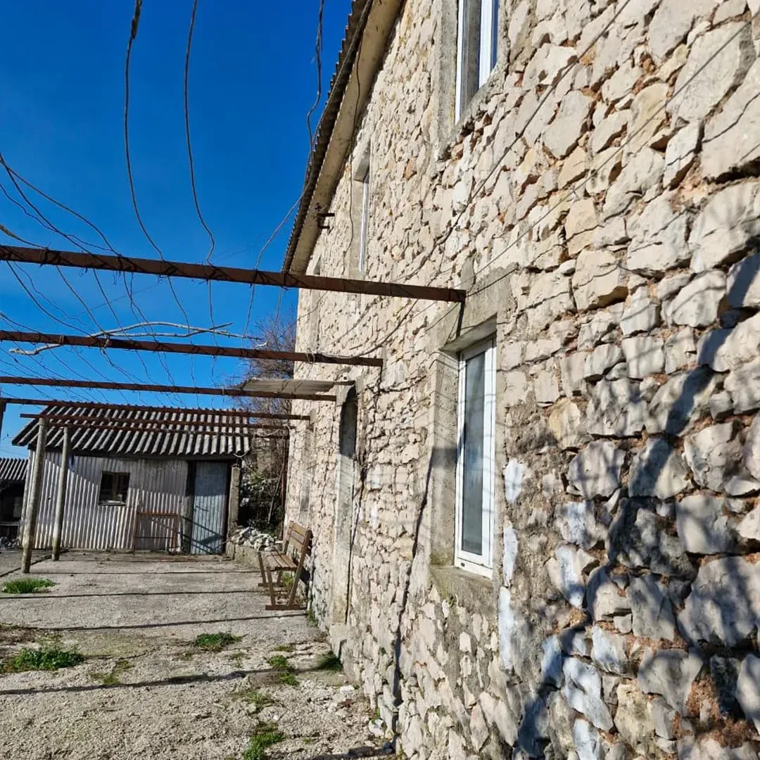 Prodaja, kuća, 90m², Velja Gorana, Bar