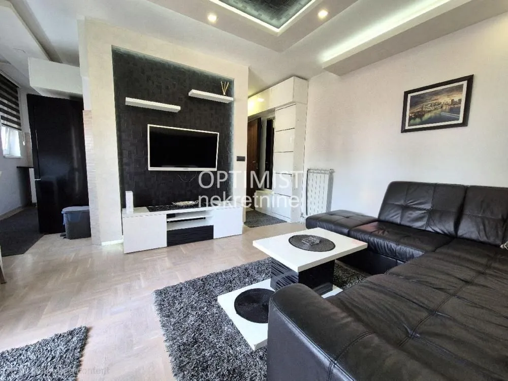 Rent, two bedroom apartment, 35m², Crveni Krst, Beograd