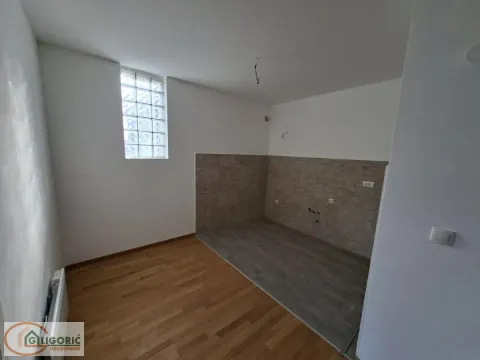 Sale, three bedroom apartment, 76m², Pančevo, Srbija - image 5