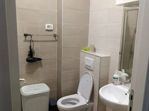 Izdavanje, jednosoban stan, 43m², City Kej, Podgorica - image 6