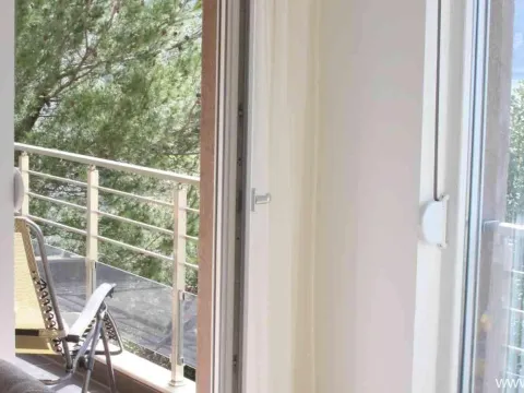 Sale, two bedroom apartment, 108m², Dobrota, Kotor - image 3