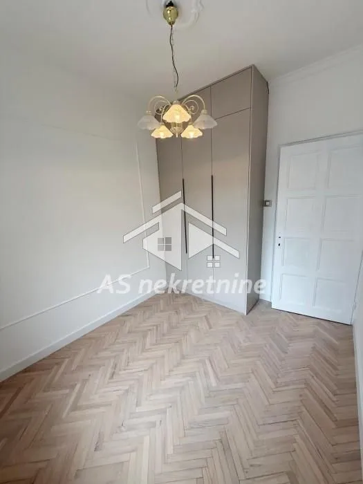 Izdavanje, četvorosoban stan, 87m², Slavija, Vračar Sve Podlokacije