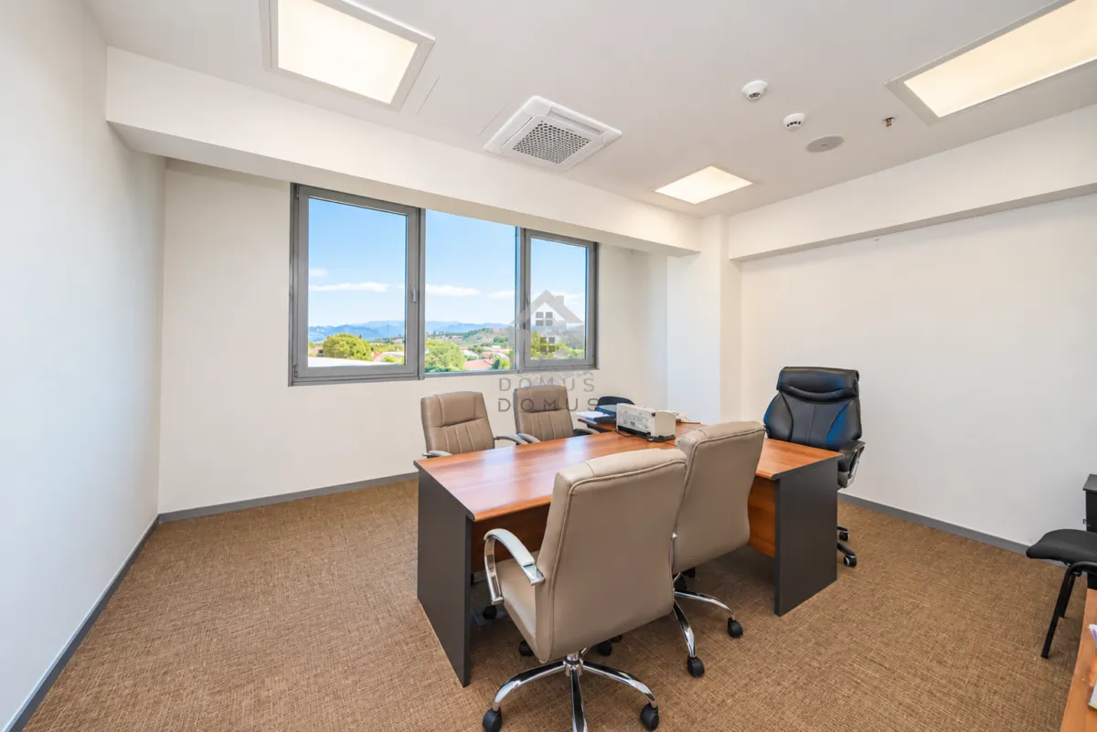 Rent, office space, 100m², Donja Gorica, Podgorica