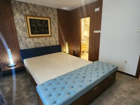 Rent, three bedroom apartment, 215m², Gorica C, Podgorica - image 8