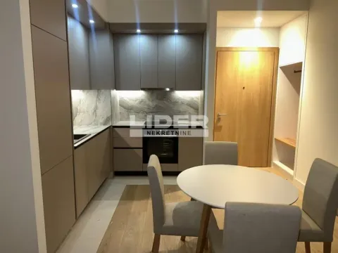 Izdavanje, trosoban stan, 86m², Savski Venac, Beograd - image 8