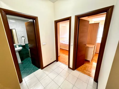 Prodaja, dvosoban stan, 92m², City Kvart, Podgorica - image 7