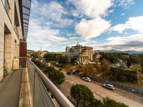 Izdavanje, dvosoban stan, 105m², Podgorica, Crna Gora - image 11