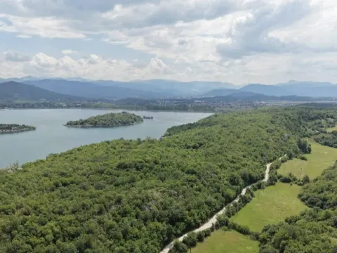 Zemljište in Centar