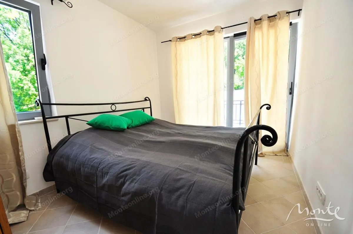 Sale, office space, 570m², Risan, Kotor