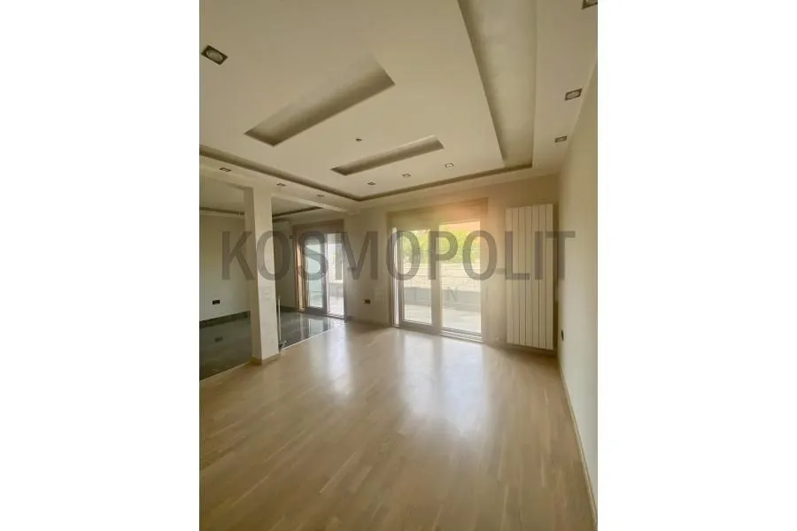 Prodaja, četvorosoban stan, 145m², Centar, Pančevo