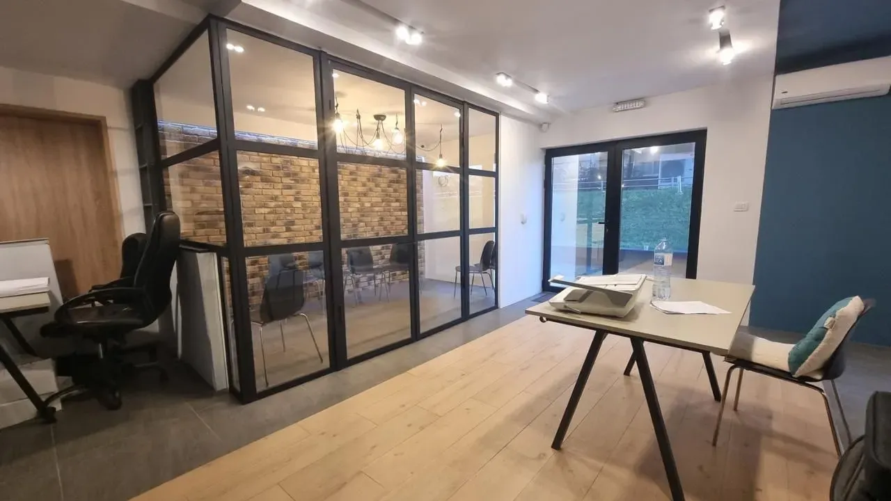 Rent, office space, 43m², Momišići, Podgorica