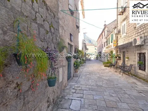 Sale, house, 350m², Risan, Kotor - image 11