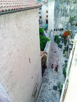 Prodaja, dvosoban stan, 75m², Stari Grad Kotor, Kotor - image 9