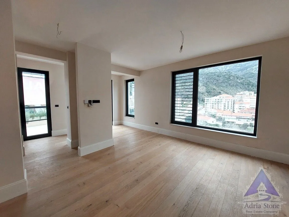 Prodaja, jednosoban stan, 77m², Rafailovići, Budva