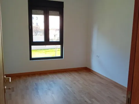 Prodaja, dvosoban stan, 65m², Tološi, Podgorica - image 10