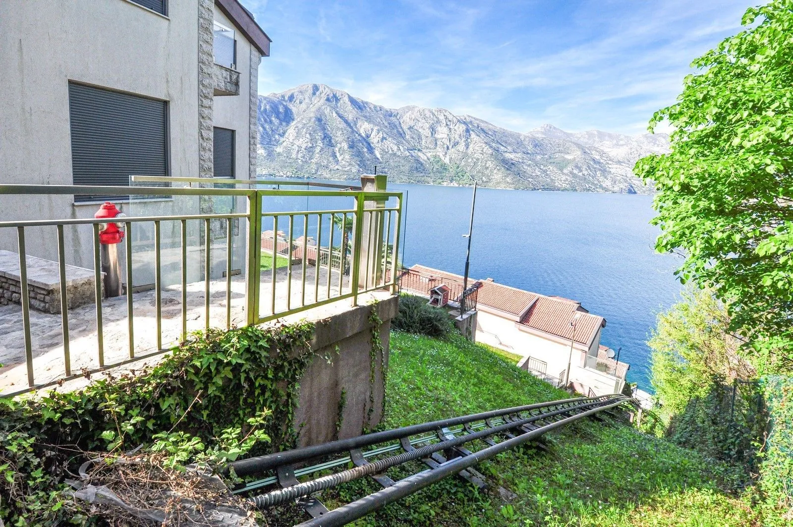 Sale, two bedroom apartment, 68m², Kostanjica, Kotor