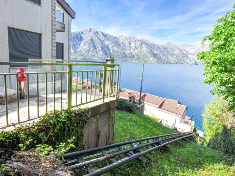 Sale, two bedroom apartment, 68m², Kostanjica, Kotor - image 4