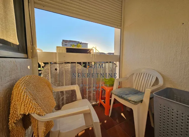 Rent, studio apartment, 32m², Makedonsko naselje, Bar