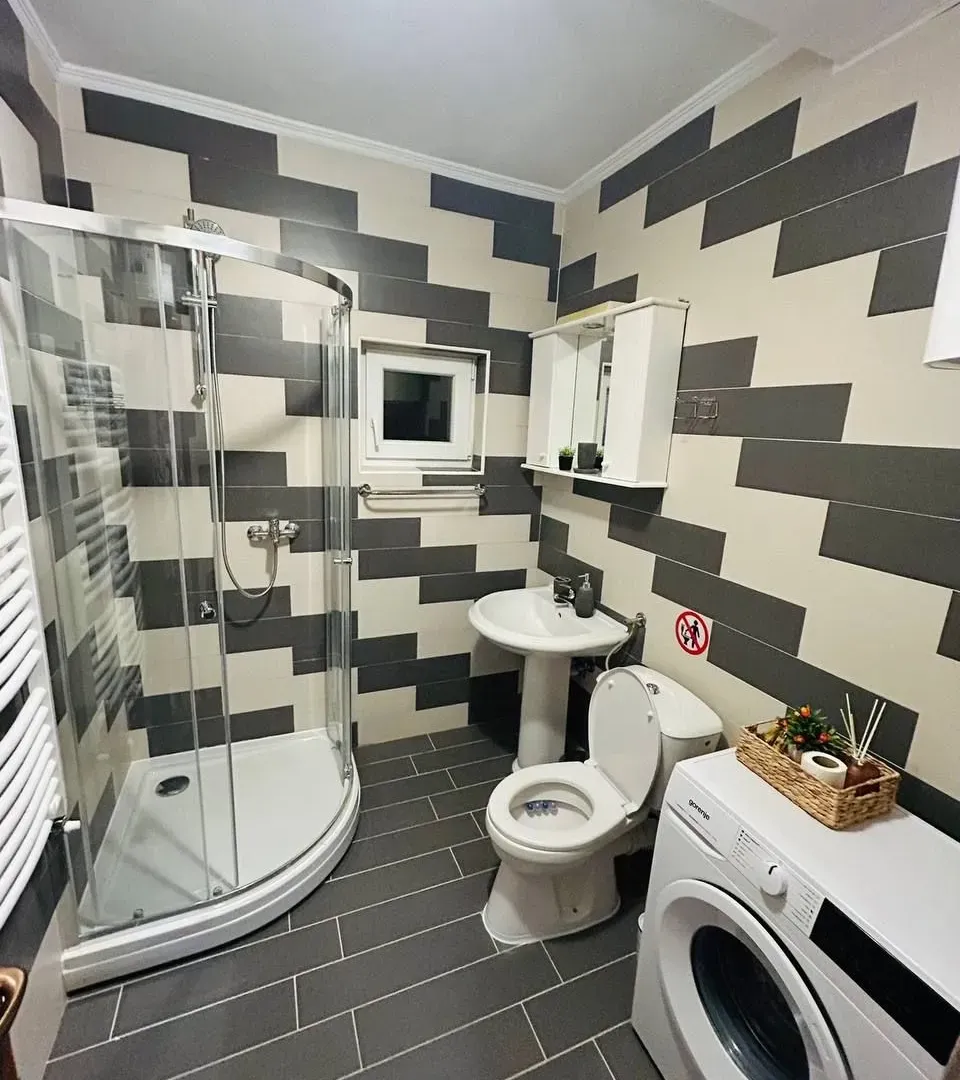 Rent, one bedroom apartment, 36m², Dobrota, Kotor