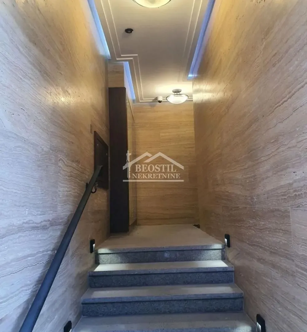 Rent, office space, 77m², Slavujev Venac, Zvezdara Sve Podlokacije