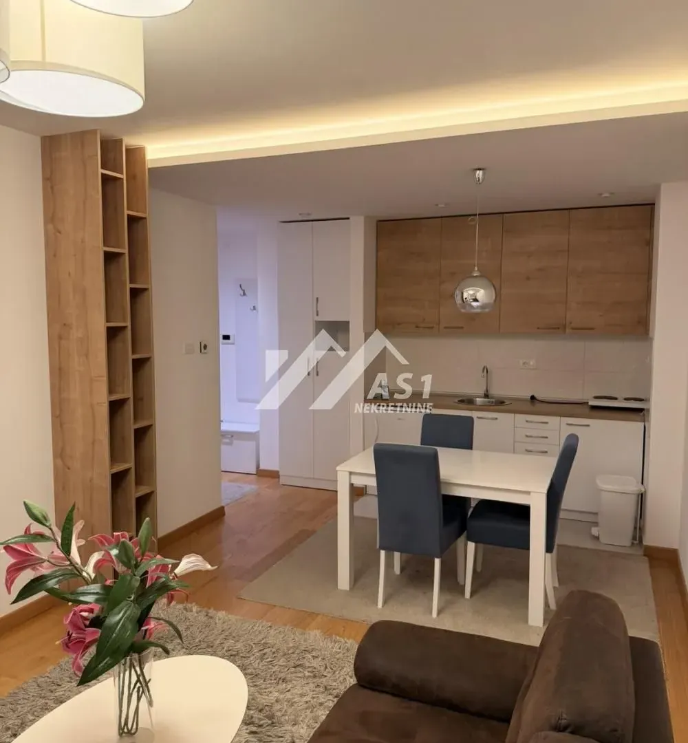 Izdavanje, dvosoban stan, 41m², Rotkvarija, Novi Sad Sve Podlokacije