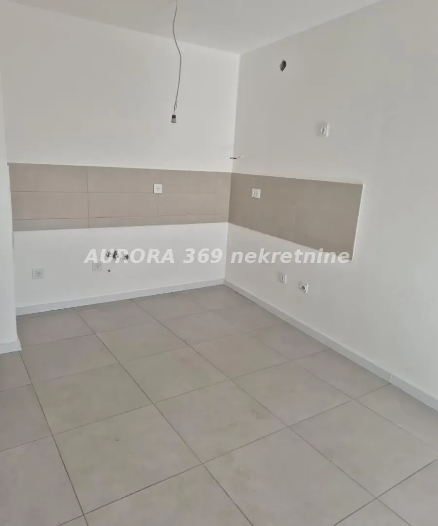 Prodaja, dvosoban stan, 62m², Irig, Srbija