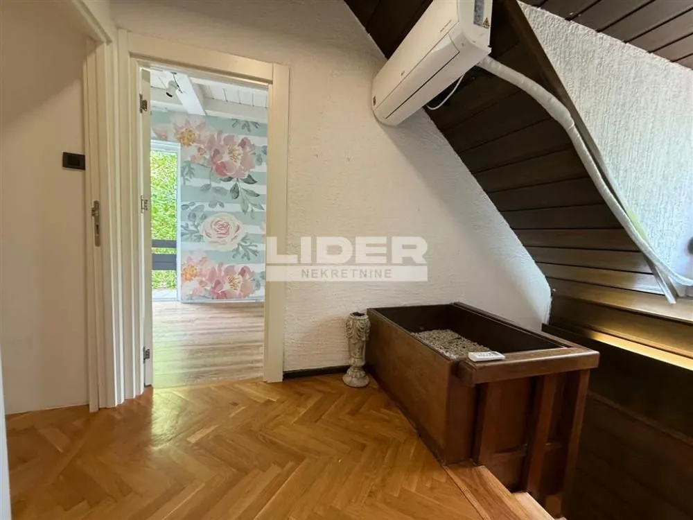 Izdavanje, kuća, 150m², Savski Venac, Beograd