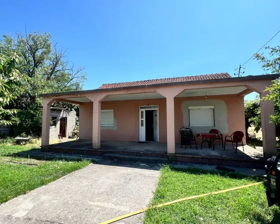 Prodaja, kuća, 117m², Golubovci, Podgorica