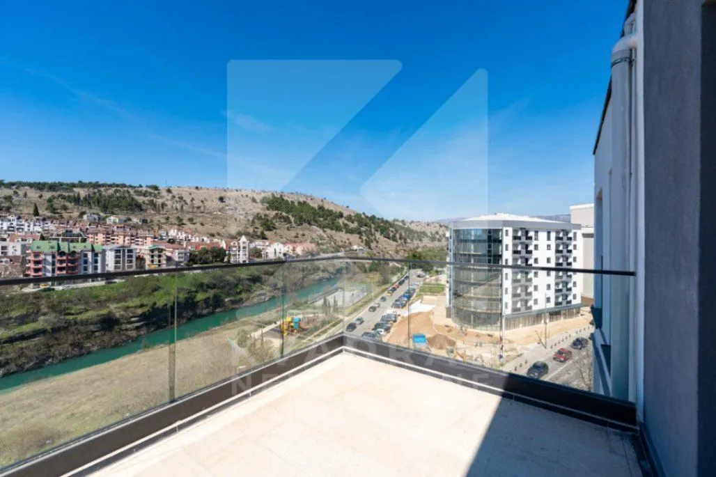 Prodaja, trosoban stan, 163m², Vezirov Most, Podgorica