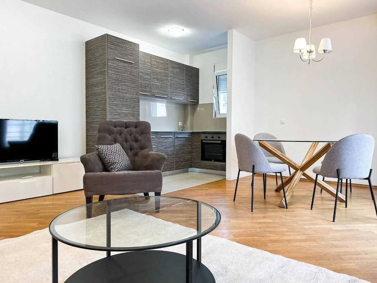 Rent, one bedroom apartment, 60m², Centar, Budva