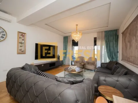 Izdavanje, trosoban stan, 102m², Centar, Podgorica - image 3