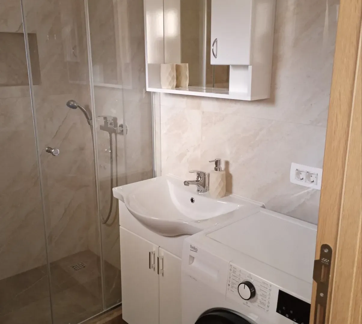 Rent, one bedroom apartment, 40m², Dumidran, Tivat