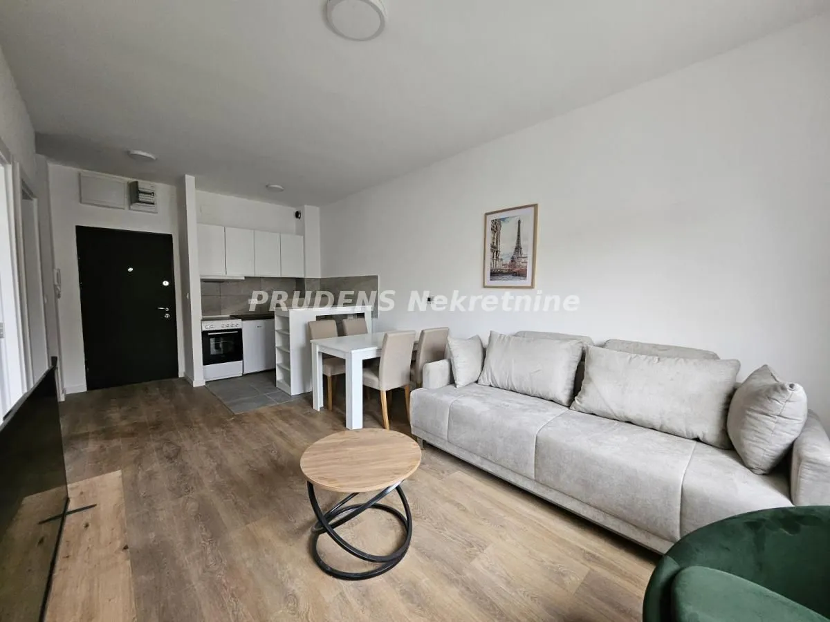 Rent, one bedroom apartment, 35m², Ledine, Beograd