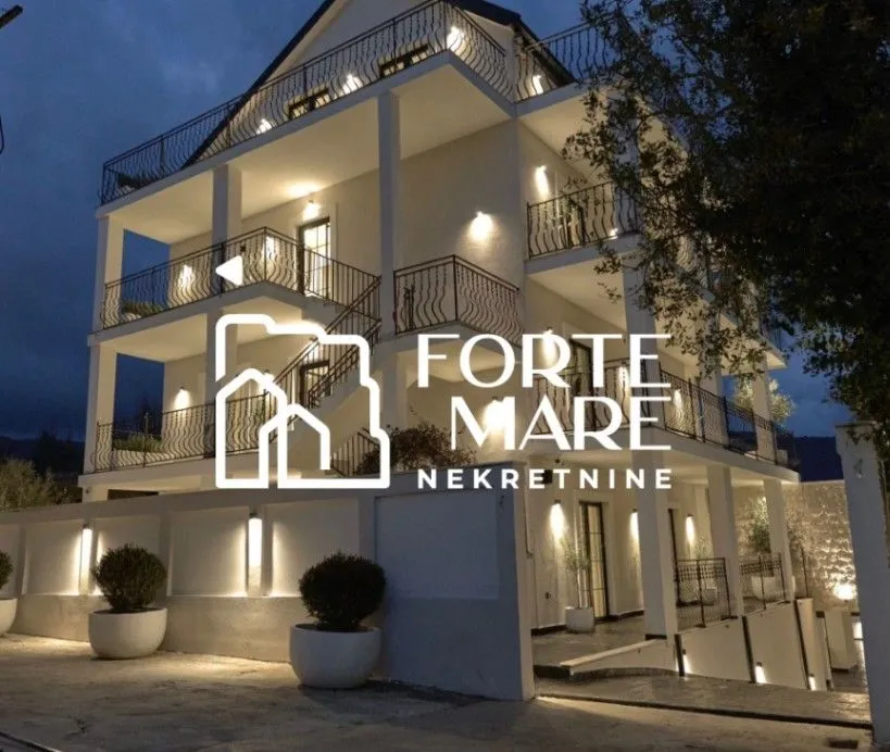 Prodaja, kuća, 424m², Tivat, Crna Gora