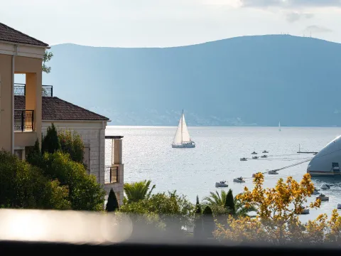 Sale, three bedroom apartment, 247m², Porto Montenegro, Tivat - image 10