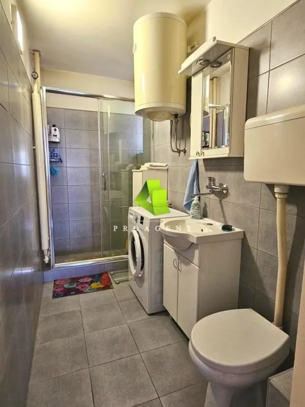 Prodaja, trosoban stan, 75m², Medijana, Niš