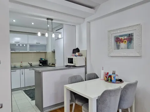 Sale, one bedroom apartment, 51m², Stari Aerodrom, Podgorica - image 2