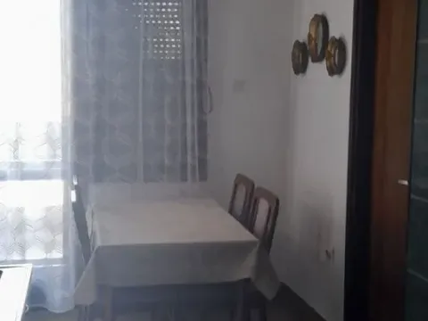 Rent, one bedroom apartment, 51m², Blok 6, Podgorica - image 8