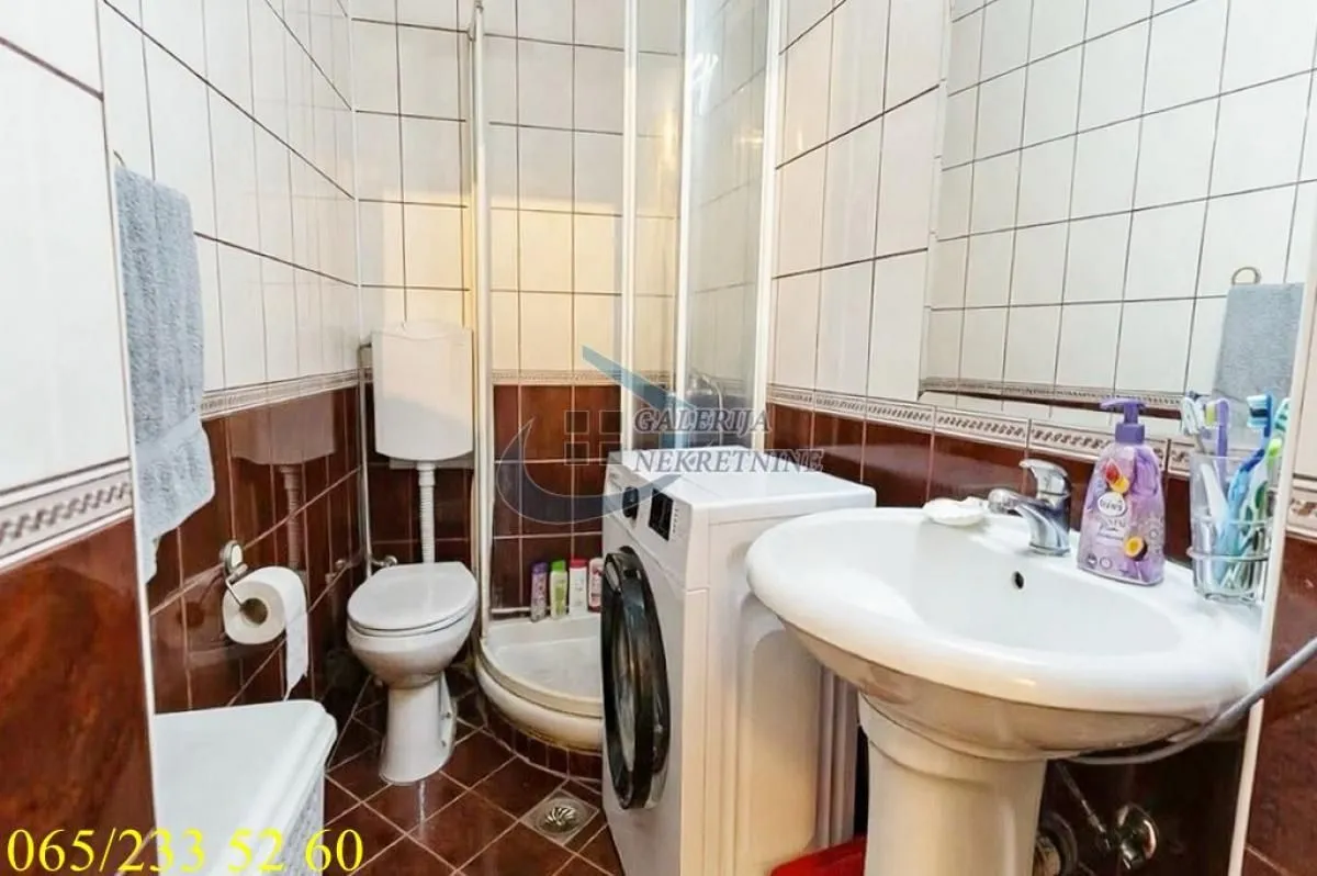 Prodaja, trosoban stan, 69m², Vračar Sve Podlokacije, Beograd