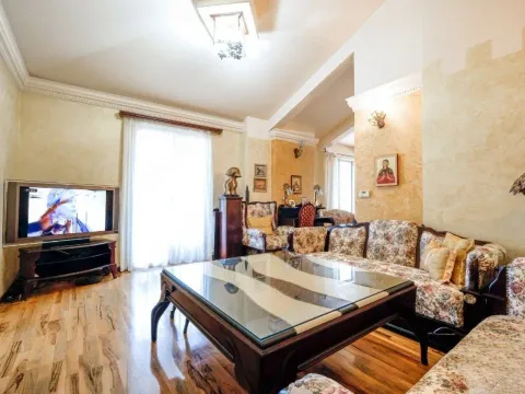 Sale, three bedroom apartment, 179m², Kamenovo, Budva - image 3